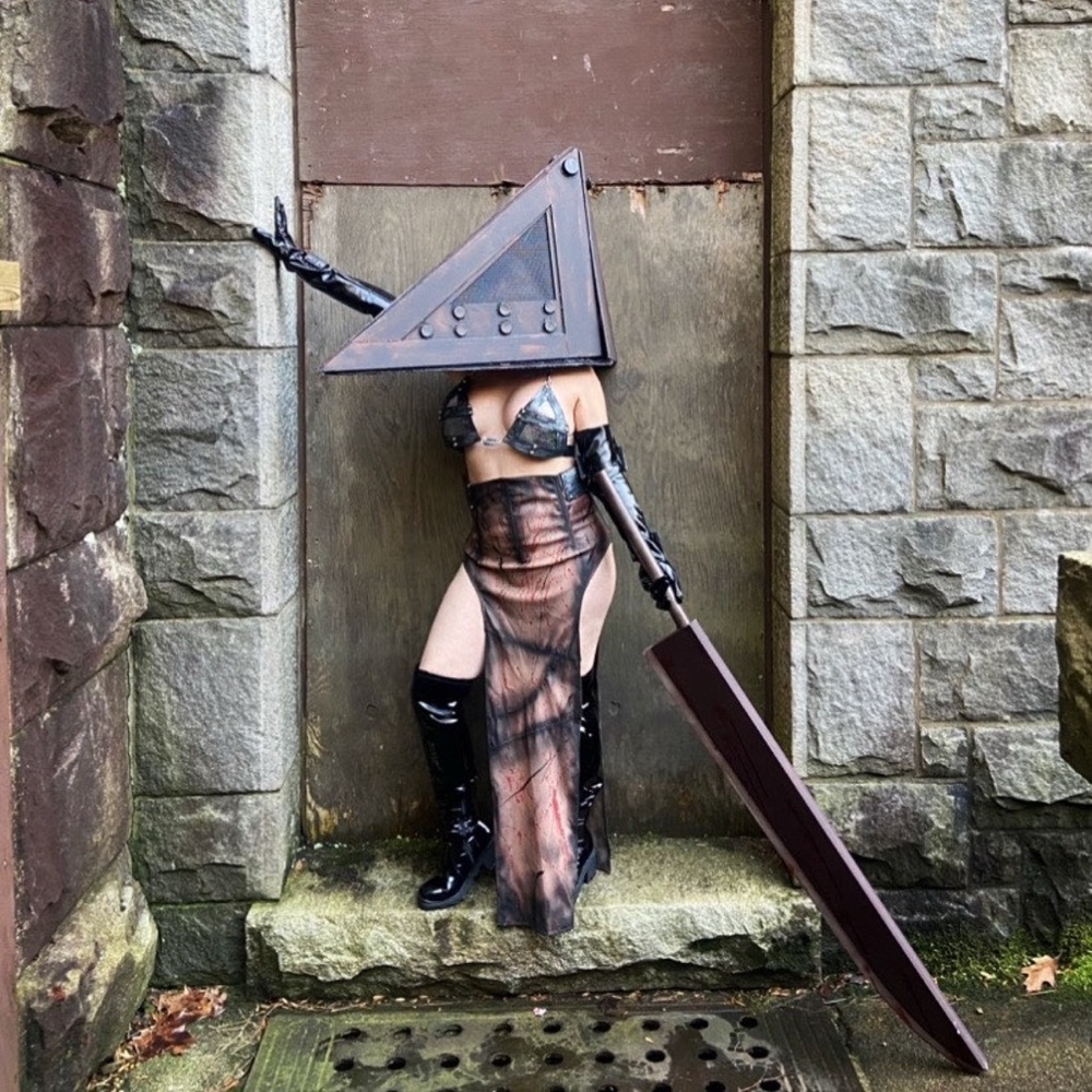 Pyramid Head Silent Hill Mask